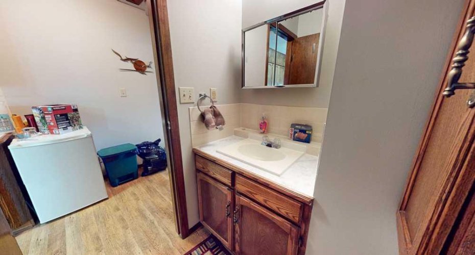 1145 2 pc Bath Main Floor