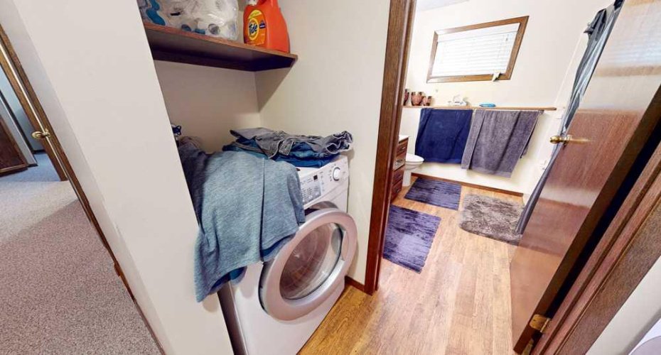 1145 Laundry/ Bath