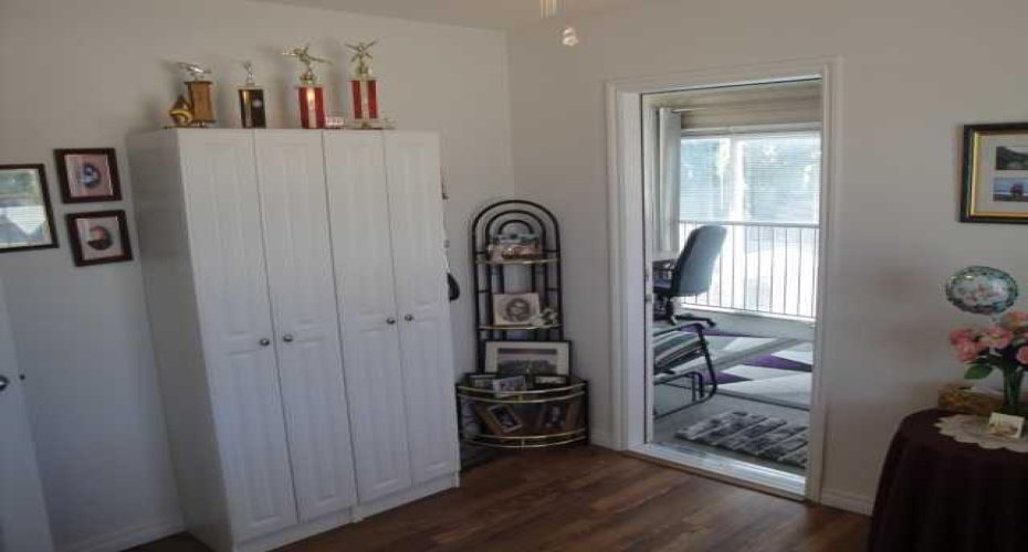 94 Heritage Lane, Lethbridge, Alberta T1K 7S4, 3 Bedroom Bedrooms, 0 ,2 BathroomBathrooms,Residential,For Sale,Heritage,0,A2327714