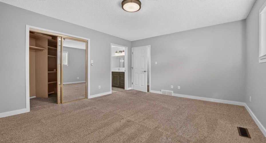 50 Sherwood Crescent, Lethbridge, Alberta T1K 6G3, 4 Bedroom Bedrooms, 0 ,3 BathroomBathrooms,Residential,For Sale,Sherwood,0,A2327722
