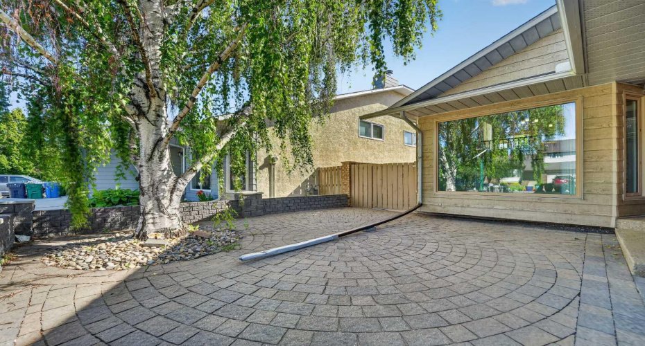 50 Sherwood Crescent, Lethbridge, Alberta T1K 6G3, 4 Bedroom Bedrooms, 0 ,3 BathroomBathrooms,Residential,For Sale,Sherwood,0,A2327722