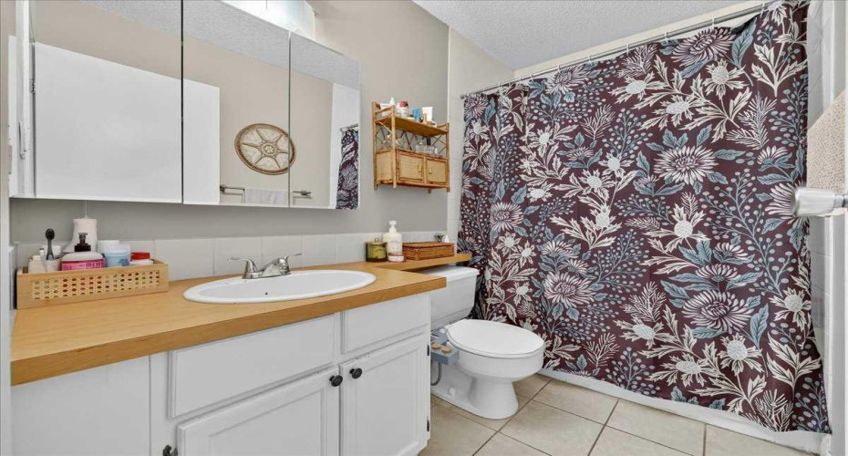617 56 Avenue, Calgary, Alberta T2V 0G9, 1 Bedroom Bedrooms, 0 ,1 BathroomBathrooms,Residential,For Sale,56,0,A2327752