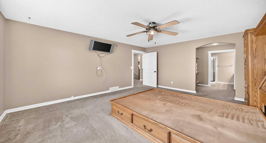 4405 48 Street, Innisfail, Alberta T4G 1P3, 4 Bedroom Bedrooms, 0 ,3 BathroomBathrooms,Residential,For Sale,48,0,A2327772