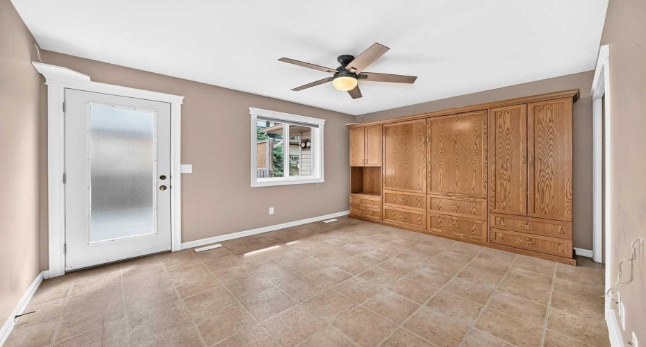 4405 48 Street, Innisfail, Alberta T4G 1P3, 4 Bedroom Bedrooms, 0 ,3 BathroomBathrooms,Residential,For Sale,48,0,A2327772