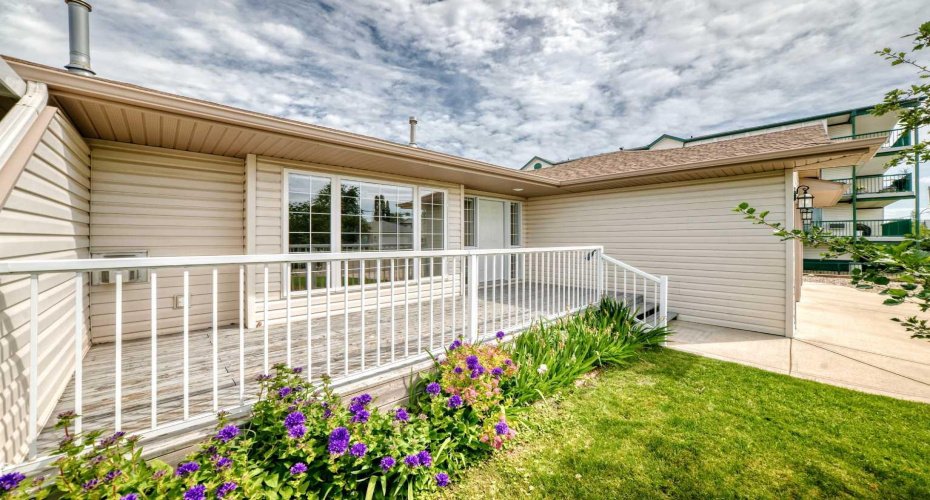 4405 48 Street, Innisfail, Alberta T4G 1P3, 4 Bedroom Bedrooms, 0 ,3 BathroomBathrooms,Residential,For Sale,48,0,A2327772