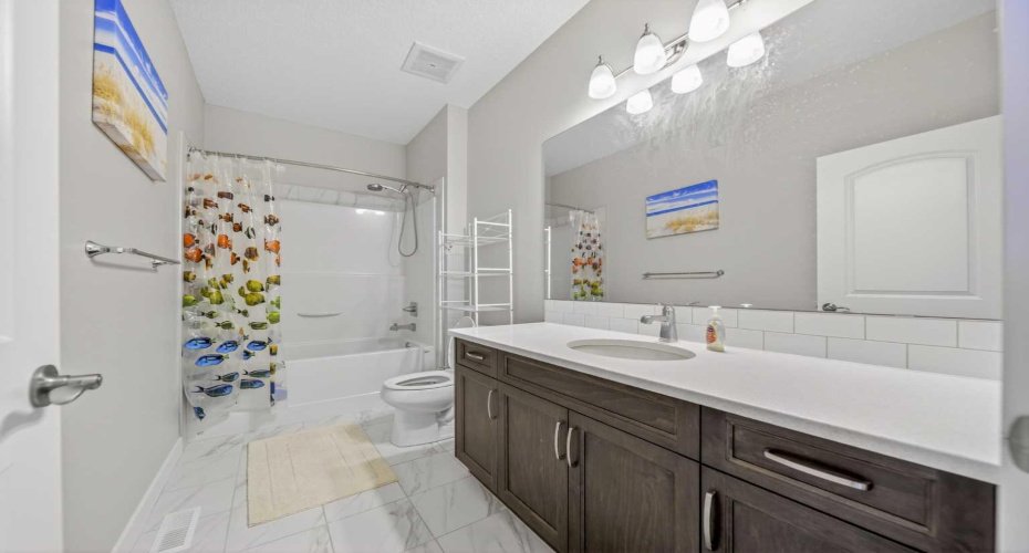234 West Grove Point, Calgary, Alberta T3H 1Y7, 5 Bedroom Bedrooms, 0 ,4 BathroomBathrooms,Residential,For Sale,West Grove,0,A2327805