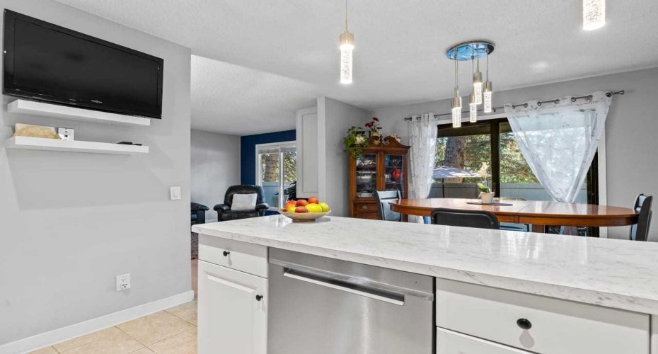 10001 Brookpark Boulevard, Calgary, Alberta T2W 3E3, 3 Bedroom Bedrooms, 0 ,3 BathroomBathrooms,Residential,For Sale,Brookpark,0,A2327810