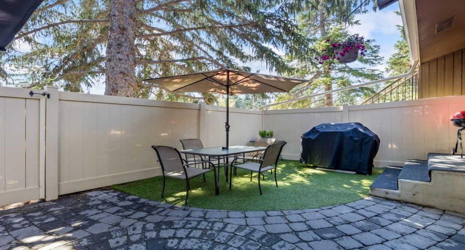 10001 Brookpark Boulevard, Calgary, Alberta T2W 3E3, 3 Bedroom Bedrooms, 0 ,3 BathroomBathrooms,Residential,For Sale,Brookpark,0,A2327810