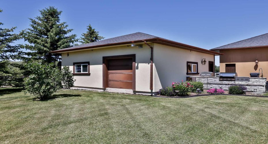 205019 Twp Rd 6-1B, Raymond, Alberta T0K 2S0, 5 Bedroom Bedrooms, 0 ,4 BathroomBathrooms,Residential,For Sale,Twp Rd 6-1B,0,A2327818