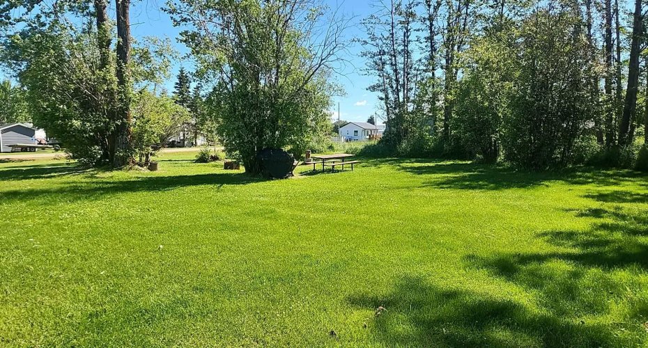 19 1st Avenue SW, Joussard, Alberta T0G 1J0, 3 Bedroom Bedrooms, 0 ,1 BathroomBathrooms,Residential,For Sale,SW,0,A2327823