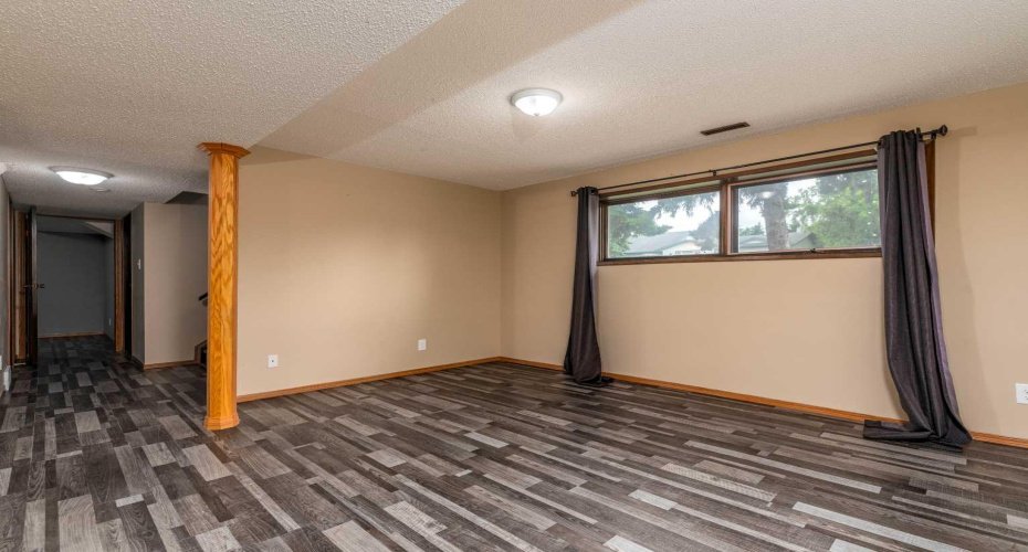 108 3 Avenue, Neilburg, Saskatchewan S0M 2C0, 4 Bedroom Bedrooms, 0 ,2 BathroomBathrooms,Residential,For Sale,3,0,A2327828
