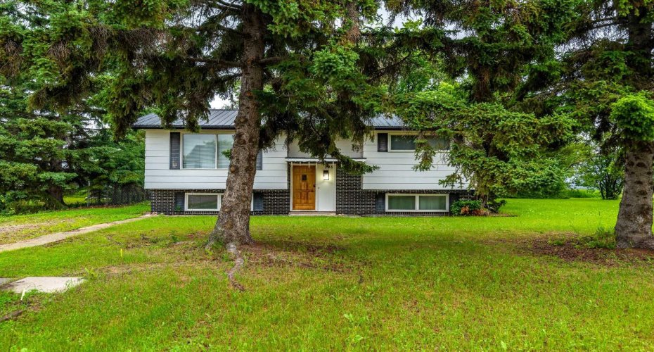 108 3 Avenue, Neilburg, Saskatchewan S0M 2C0, 4 Bedroom Bedrooms, 0 ,2 BathroomBathrooms,Residential,For Sale,3,0,A2327828