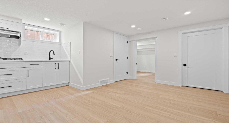 3020 15 Avenue, Calgary, Alberta T3C 0Y6, 3 Bedroom Bedrooms, 0 ,3 BathroomBathrooms,Residential,For Sale,15,0,A2327829