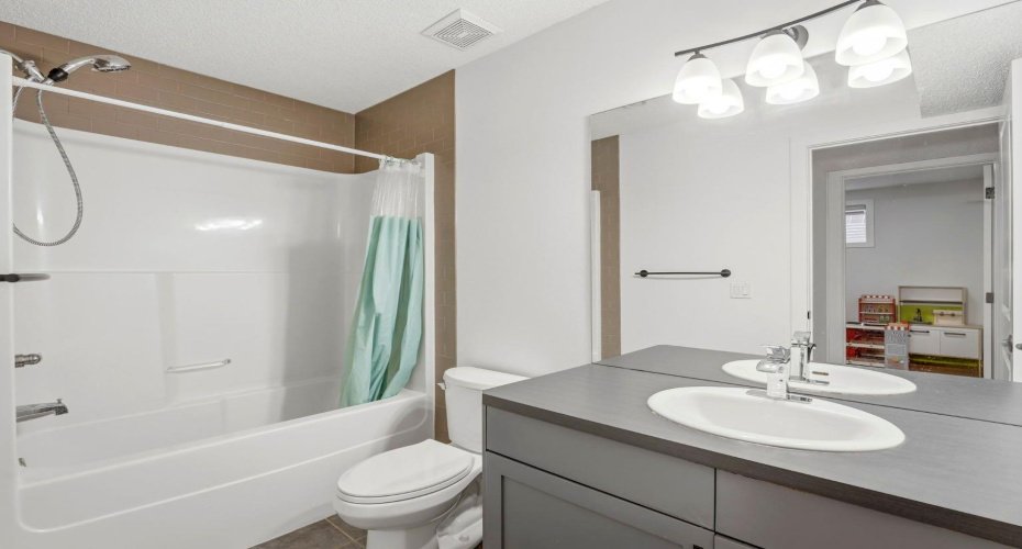 564 Evanston Drive, Calgary, Alberta T3P 0H4, 4 Bedroom Bedrooms, 0 ,3 BathroomBathrooms,Residential,For Sale,Evanston,0,A2327832