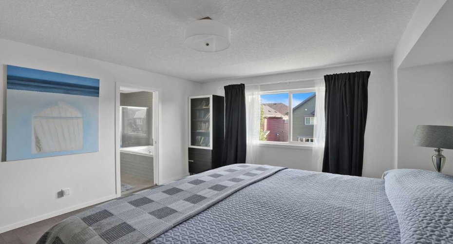 48 Sundown Common, Cochrane, Alberta T4C 2M9, 3 Bedrooms Bedrooms, ,3 BathroomsBathrooms,Residential,For Sale,Sundown,A2327842