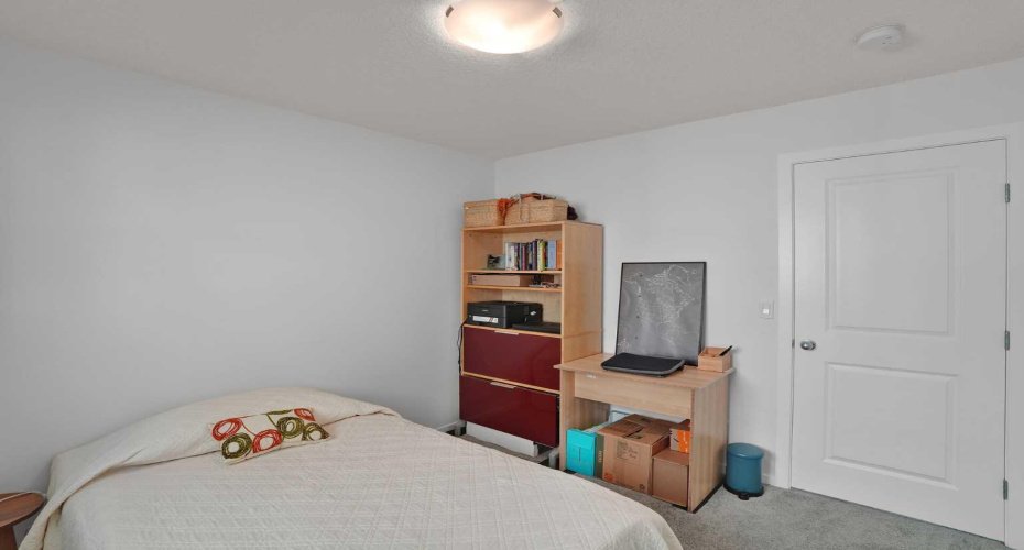 48 Sundown Common, Cochrane, Alberta T4C 2M9, 3 Bedrooms Bedrooms, ,3 BathroomsBathrooms,Residential,For Sale,Sundown,A2327842