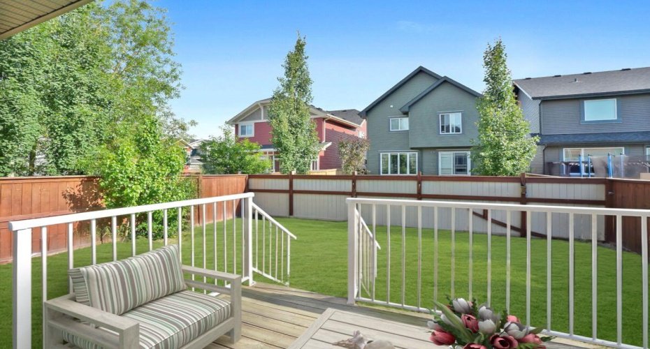 48 Sundown Common, Cochrane, Alberta T4C 2M9, 3 Bedrooms Bedrooms, ,3 BathroomsBathrooms,Residential,For Sale,Sundown,A2327842