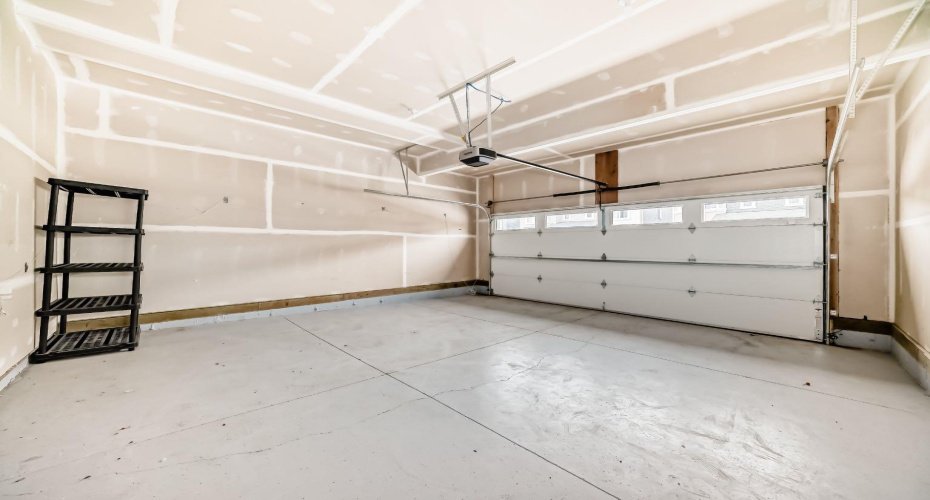 DOUBLE CAR GARAGE