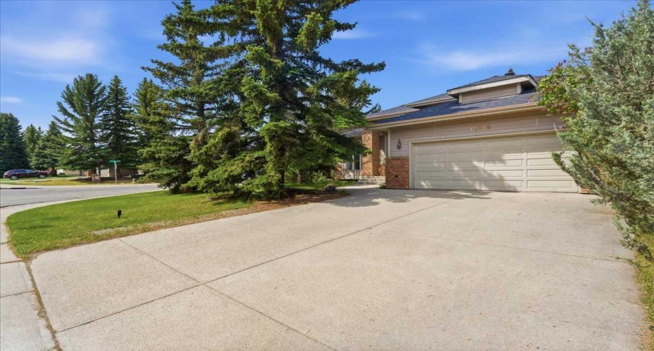 13919 Evergreen Street, Calgary, Alberta T2Y2X4, 4 Bedroom Bedrooms, 0 ,4 BathroomBathrooms,Residential,For Sale,Evergreen,0,A2327846