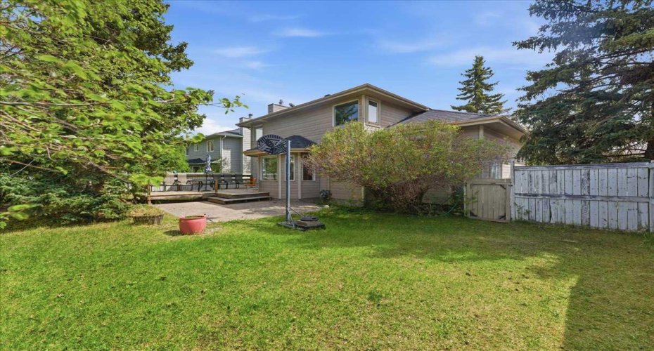13919 Evergreen Street, Calgary, Alberta T2Y2X4, 4 Bedroom Bedrooms, 0 ,4 BathroomBathrooms,Residential,For Sale,Evergreen,0,A2327846