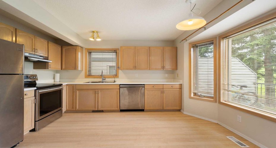 17 Patina Park, Calgary, Alberta T3H 3E1, 3 Bedroom Bedrooms, 0 ,2 BathroomBathrooms,Residential,For Sale,Patina,0,A2327853