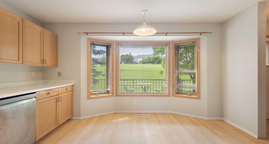 17 Patina Park, Calgary, Alberta T3H 3E1, 3 Bedroom Bedrooms, 0 ,2 BathroomBathrooms,Residential,For Sale,Patina,0,A2327853