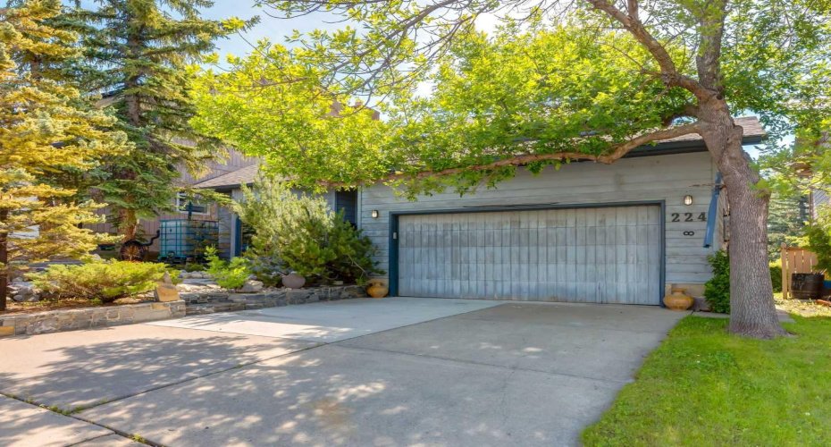 224 Edgedale Drive, Calgary, Alberta T3A 2R7, 4 Bedroom Bedrooms, 0 ,4 BathroomBathrooms,Residential,For Sale,Edgedale,0,A2327854