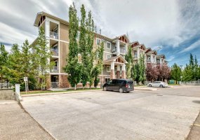 304 Cranberry Park, Calgary, Alberta T3M 1W2, 2 Bedroom Bedrooms, 0 ,2 BathroomBathrooms,Residential,For Sale,Cranberry,0,A2327857