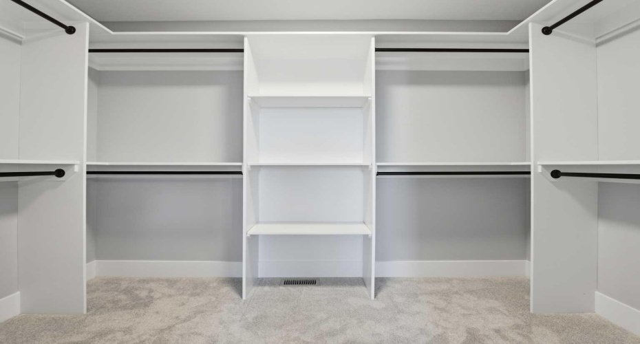 Walk-in close primary