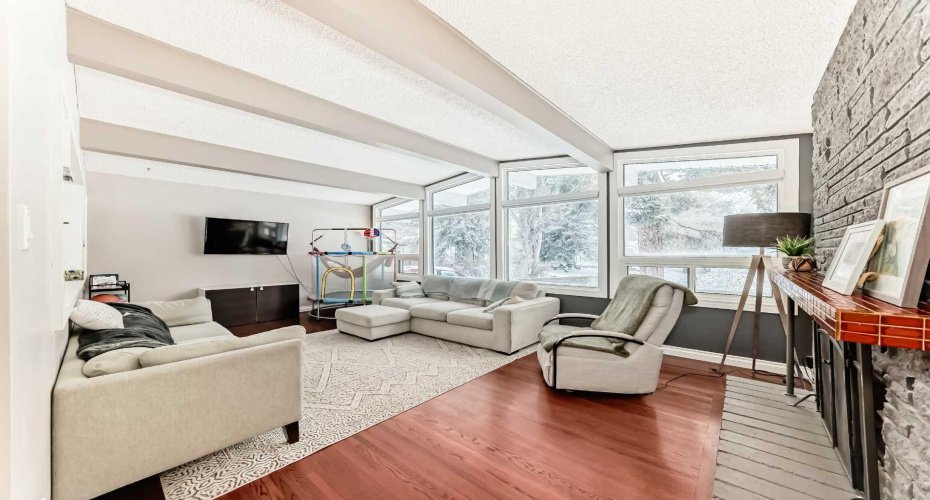 8043 Elbow Drive, Calgary, Alberta T2V 1K5, 5 Bedroom Bedrooms, 0 ,3 BathroomBathrooms,Residential,For Sale,Elbow,0,A2327878