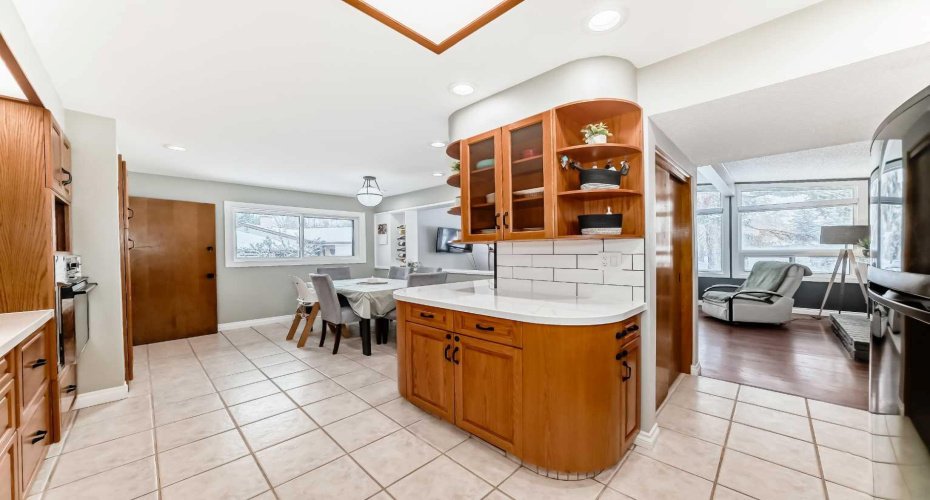 8043 Elbow Drive, Calgary, Alberta T2V 1K5, 5 Bedroom Bedrooms, 0 ,3 BathroomBathrooms,Residential,For Sale,Elbow,0,A2327878