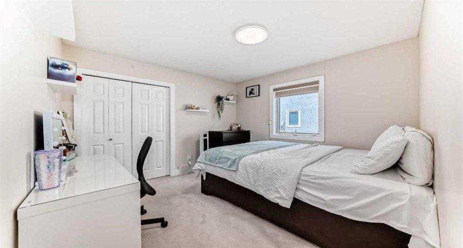7165 California Boulevard, Calgary, Alberta T1Y 6W1, 4 Bedroom Bedrooms, 0 ,3 BathroomBathrooms,Residential,For Sale,California,0,A2327879