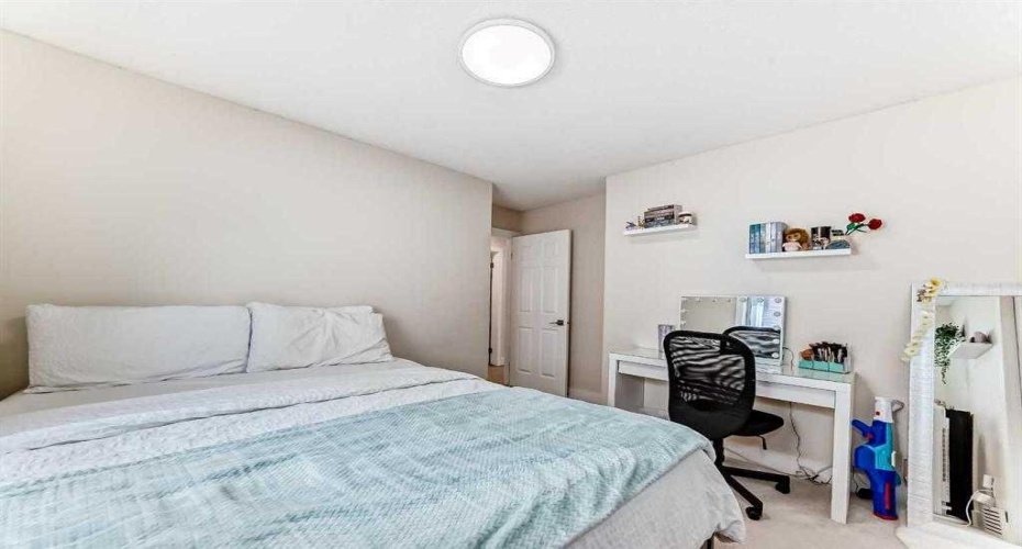 7165 California Boulevard, Calgary, Alberta T1Y 6W1, 4 Bedroom Bedrooms, 0 ,3 BathroomBathrooms,Residential,For Sale,California,0,A2327879