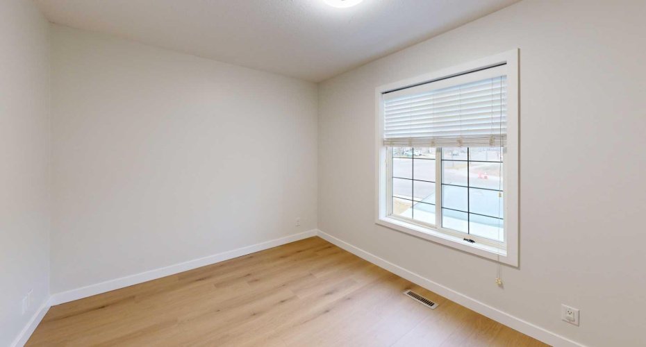 3 Aberdeen Road, Lethbridge, Alberta T1J 4Y5, 0 , 0 ,0,Rental,Aberdeen,0,A2327886