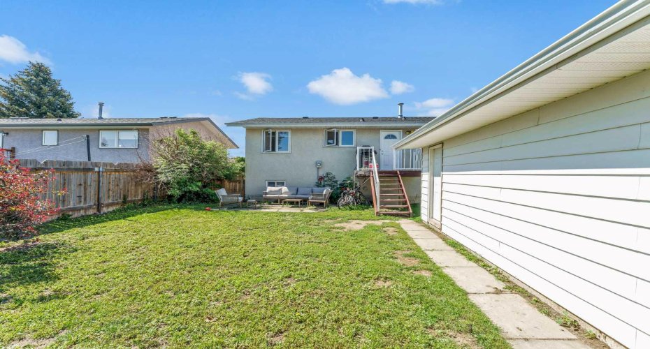 28 Rossdale Street, Medicine Hat, Alberta T1B 1X4, 4 Bedroom Bedrooms, 0 ,2 BathroomBathrooms,Residential,For Sale,Rossdale,0,A2327892