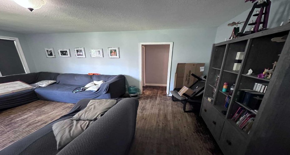 225 2 Avenue, Cardston, Alberta T0K0K0, 5 Bedroom Bedrooms, 0 ,2 BathroomBathrooms,Residential,For Sale,2,0,A2327902
