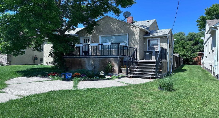 225 2 Avenue, Cardston, Alberta T0K0K0, 5 Bedroom Bedrooms, 0 ,2 BathroomBathrooms,Residential,For Sale,2,0,A2327902