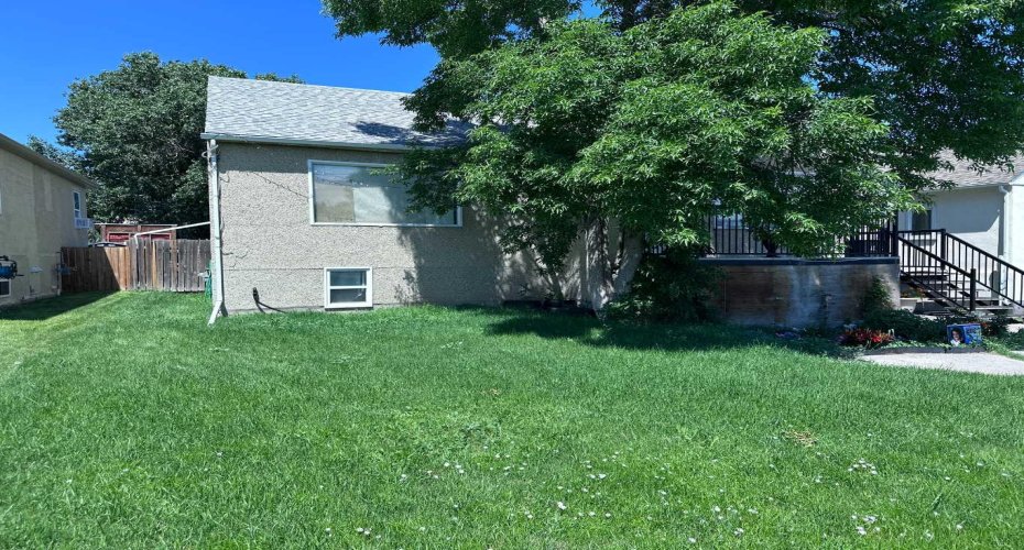 225 2 Avenue, Cardston, Alberta T0K0K0, 5 Bedroom Bedrooms, 0 ,2 BathroomBathrooms,Residential,For Sale,2,0,A2327902