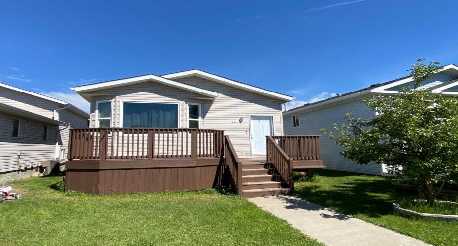 220 16 Street, Brooks, Alberta T1R 1K3, 6 Bedroom Bedrooms, 0 ,3 BathroomBathrooms,Residential,For Sale,16,0,A2327908
