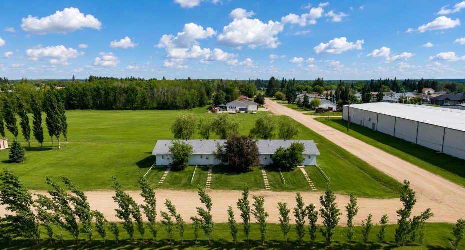 325 Homestead Place, St. Walburg, Saskatchewan S0M2T0, 0 , 0 ,0,Multi-family,For Sale,Homestead Place,0,A2327912