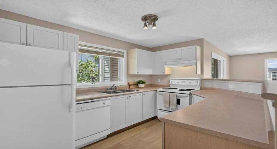 Spacious Kitchen