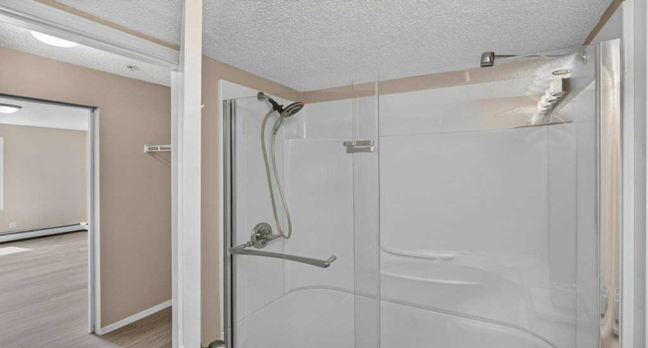 Private Ensuite with Step-In Shower