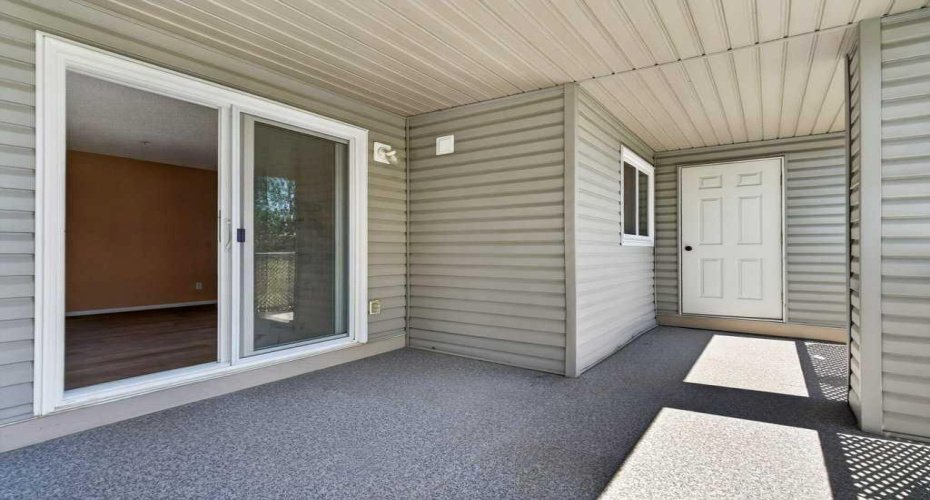 Huge Wrap Around Deck