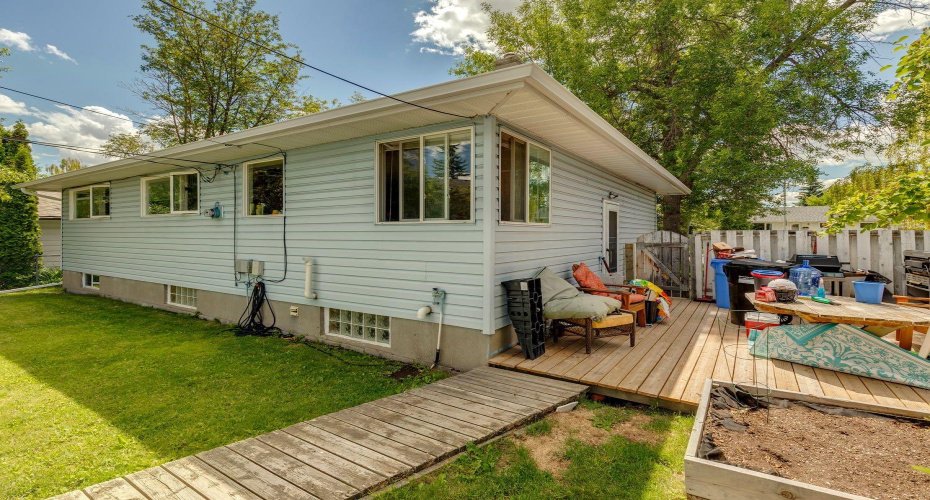 4524 26 Avenue, Calgary, Alberta T3E 0P9, 4 Bedroom Bedrooms, 0 ,2 BathroomBathrooms,Residential,For Sale,26,0,A2327932