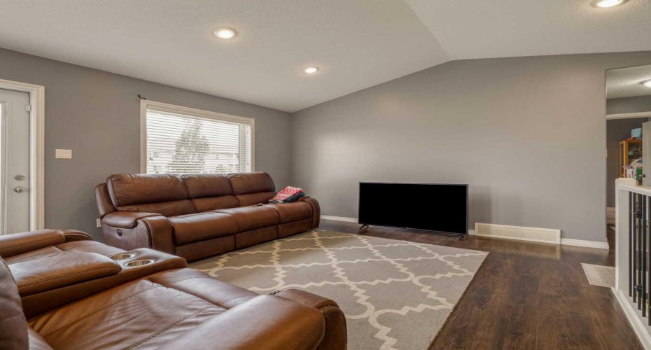 350 Mt Sunburst Way, Lethbridge, Alberta T1K 3J9, 4 Bedroom Bedrooms, 0 ,3 BathroomBathrooms,Residential,For Sale,Mt Sunburst,0,A2327944