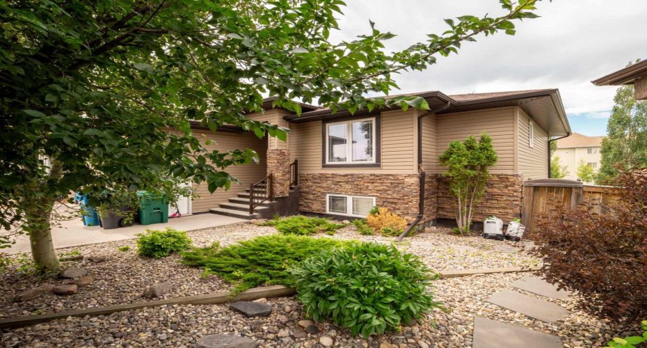 350 Mt Sunburst Way, Lethbridge, Alberta T1K 3J9, 4 Bedroom Bedrooms, 0 ,3 BathroomBathrooms,Residential,For Sale,Mt Sunburst,0,A2327944