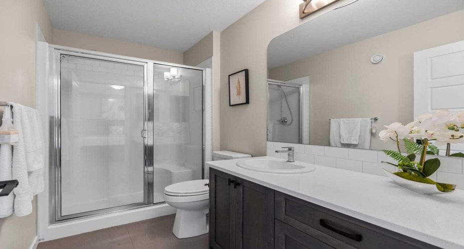 210 Knight Avenue, Crossfield, Alberta T0M 0S0, 5 Bedroom Bedrooms, 0 ,4 BathroomBathrooms,Residential,For Sale,Knight,0,A2327951