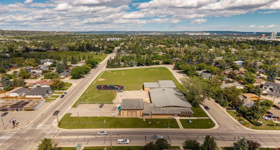 4528 26 Avenue, Calgary, Alberta T3E 0P9, 5 Bedroom Bedrooms, 0 ,2 BathroomBathrooms,Residential,For Sale,26,0,A2327958