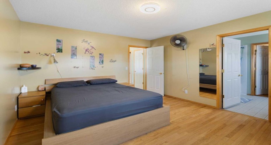 179 Erin Park Drive, Calgary, Alberta T3B 3L5, 3 Bedroom Bedrooms, 0 ,3 BathroomBathrooms,Residential,For Sale,Erin Park,0,A2327966