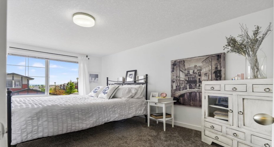404 Jumping Pound Common, Cochrane, Alberta T4C 2L1, 3 Bedrooms Bedrooms, ,3 BathroomsBathrooms,Residential,For Sale,Jumping Pound,A2327980